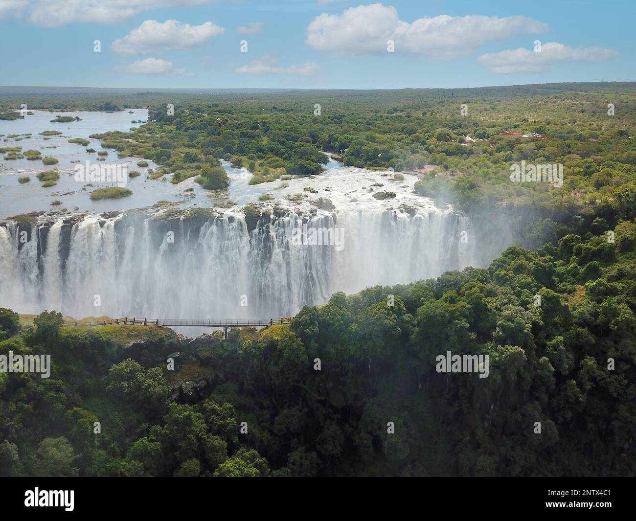 Victoria Falls At The Border Of Zimbabwe And Zambia In Africa The Victoria Falls At The Border Of Zimbabwe And Zambia In Africa The Great Victoria Falls One Of The Most Beautiful Wonders Of The World Unesco World H 2NTX4C1