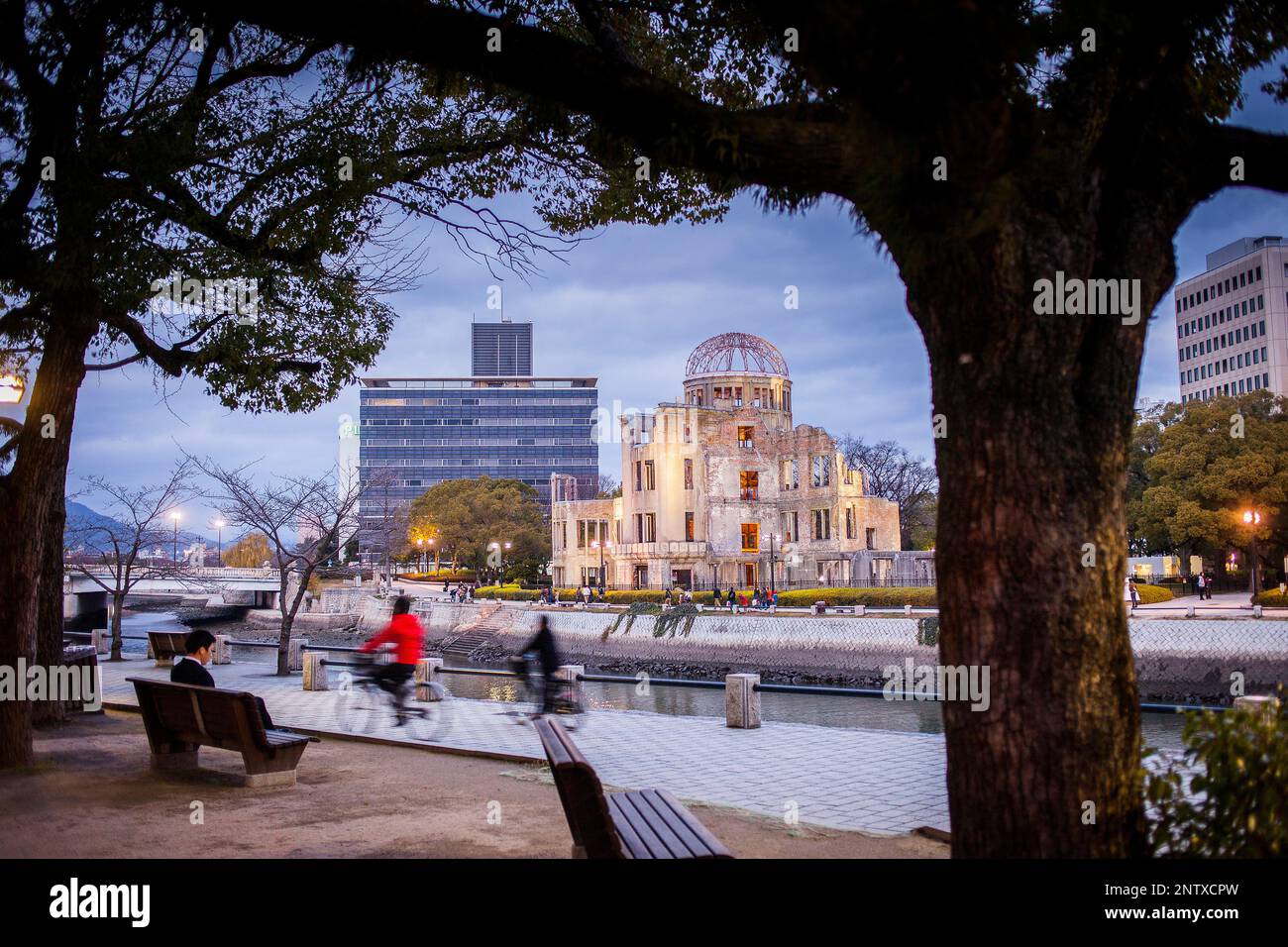 Atomic Bomb Dome (Gembaku) and Motoyasugawa river, Peace Park, Hiroshima, Japan Stock Photo