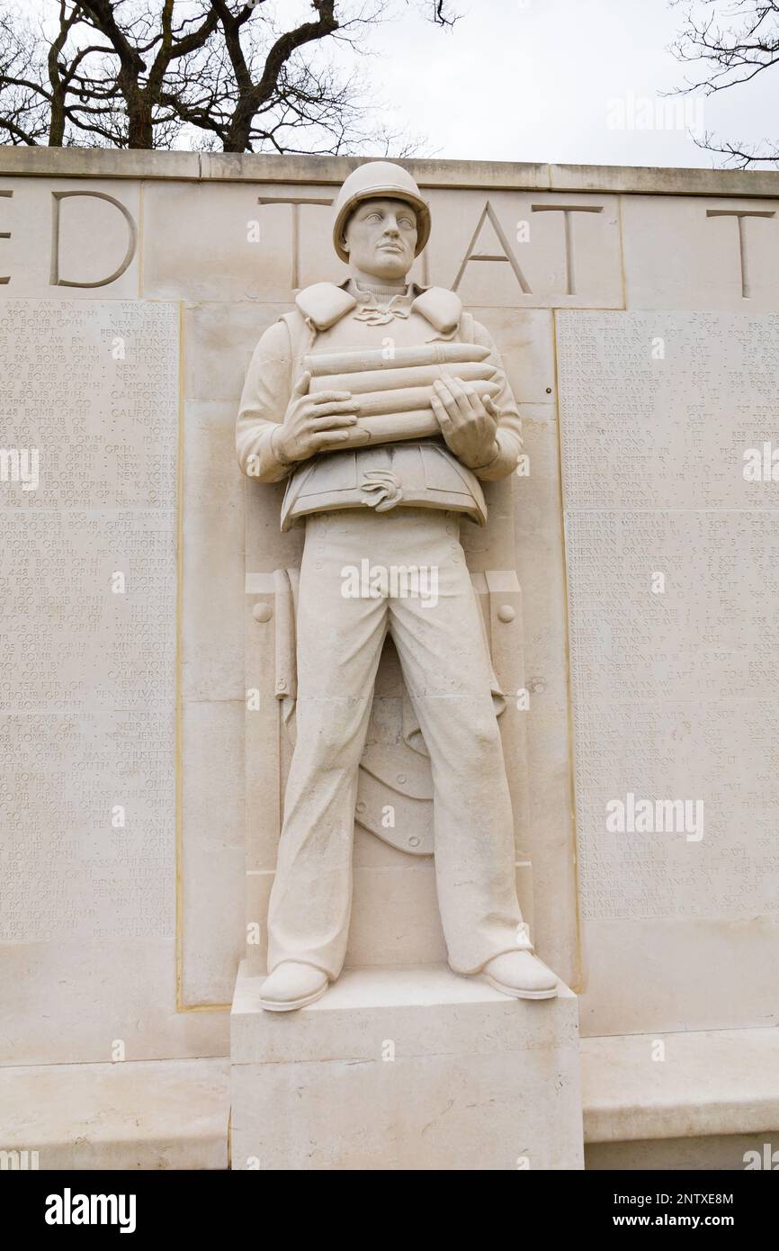 Carved stone statue of a Sailor of the US Navy  on the Walls of the Missing at Cambridge American Cemetery and Memorial, Madingley, Cambridgeshire, En Stock Photo