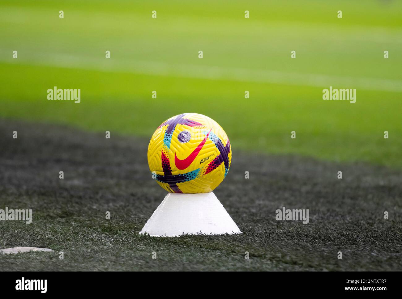 Nike ball hi-res stock photography and images - Page 2 - Alamy