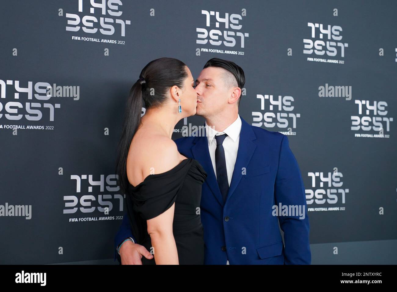 Paris, France. 27th Feb, 2023. Paris, France, February 27th 2023: Supermodel and Victoria's secret icon Adriana Lima kisses boyfriend Andre Lemmers on the green carpet at arrival during the The Best FIFA Football Awards 2022 at Salle Pleyel in Paris, France. (Daniela Porcelli/SPP) Credit: SPP Sport Press Photo. /Alamy Live News Stock Photo