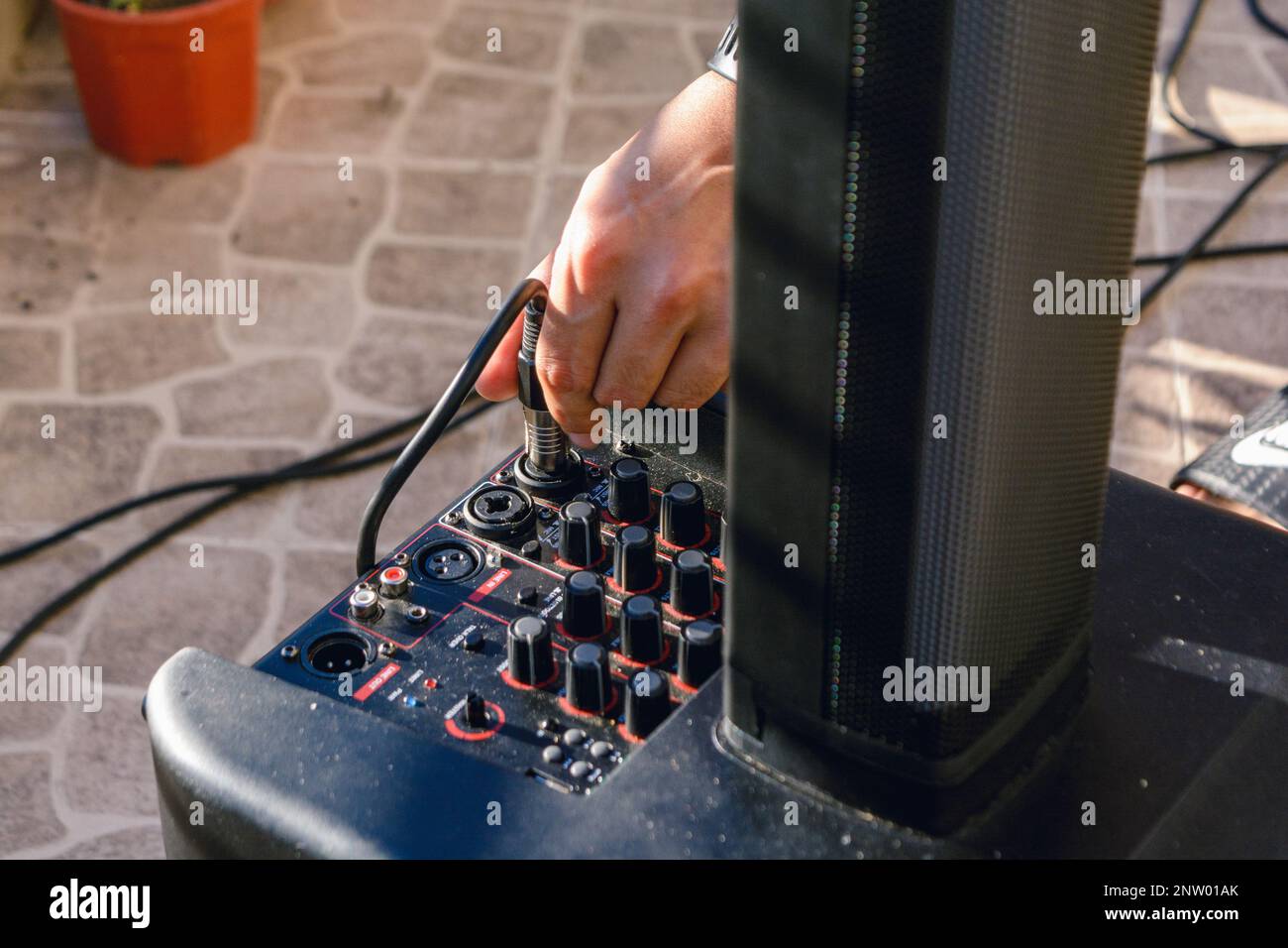 Acoustic engineer hi-res stock photography and images - Alamy