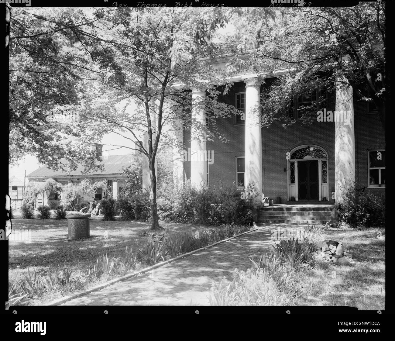 Gov. Thomas Bibb House, Bella Mina, Limestone County, Alabama. Carnegie Survey of the Architecture of the South. United States, Alabama, Limestone County, Bella Mina,  Columns,  Houses,  Building divisions,  Doors & doorways,  Fanlights. Stock Photo