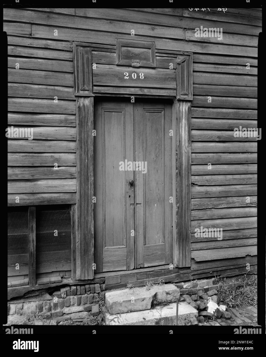 #208, Milledgeville, Baldwin County, Georgia. Carnegie Survey of the Architecture of the South. United States, Georgia, Baldwin County, Milledgeville,  Doors & doorways. Stock Photo