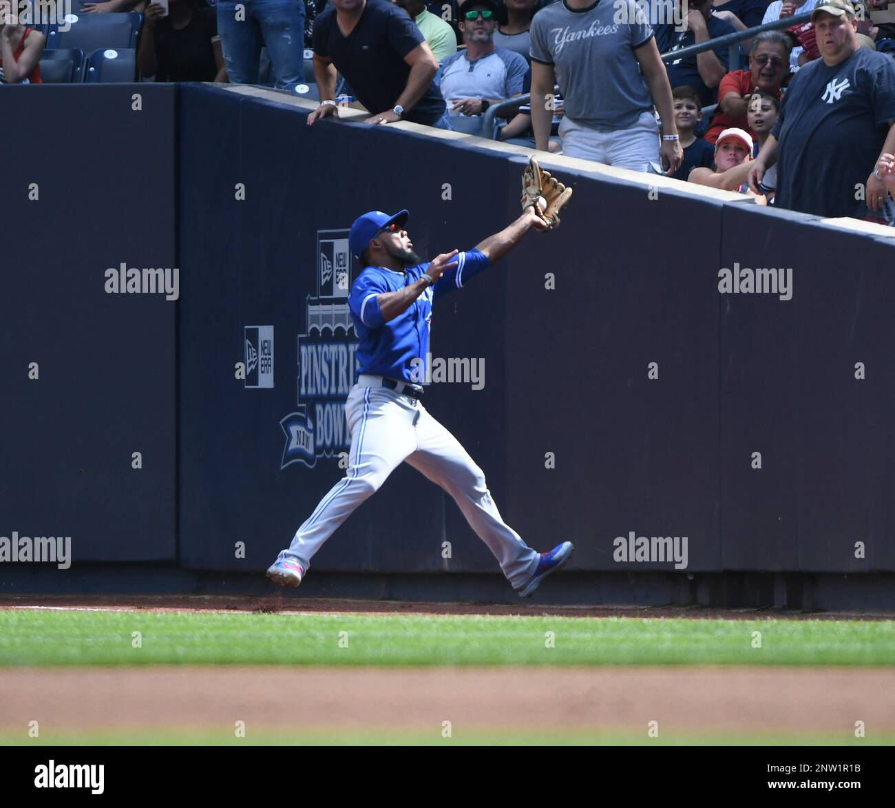Toronto Blue Jays outfielder Teoscar Hernandez (37) during game against