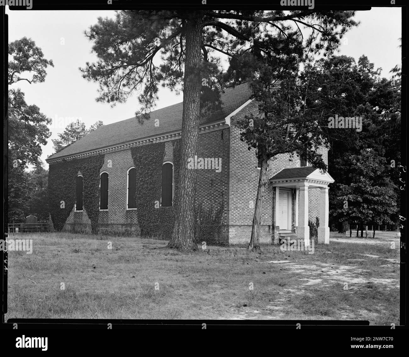 Fork Church, Ashland vic., Hanover County, Virginia. Carnegie Survey of the  Architecture of the South. United States Virginia Hanover County Ashland  vic, Porticoes , Porches, Doors & doorways, Brickwork, Churches Stock Photo  -