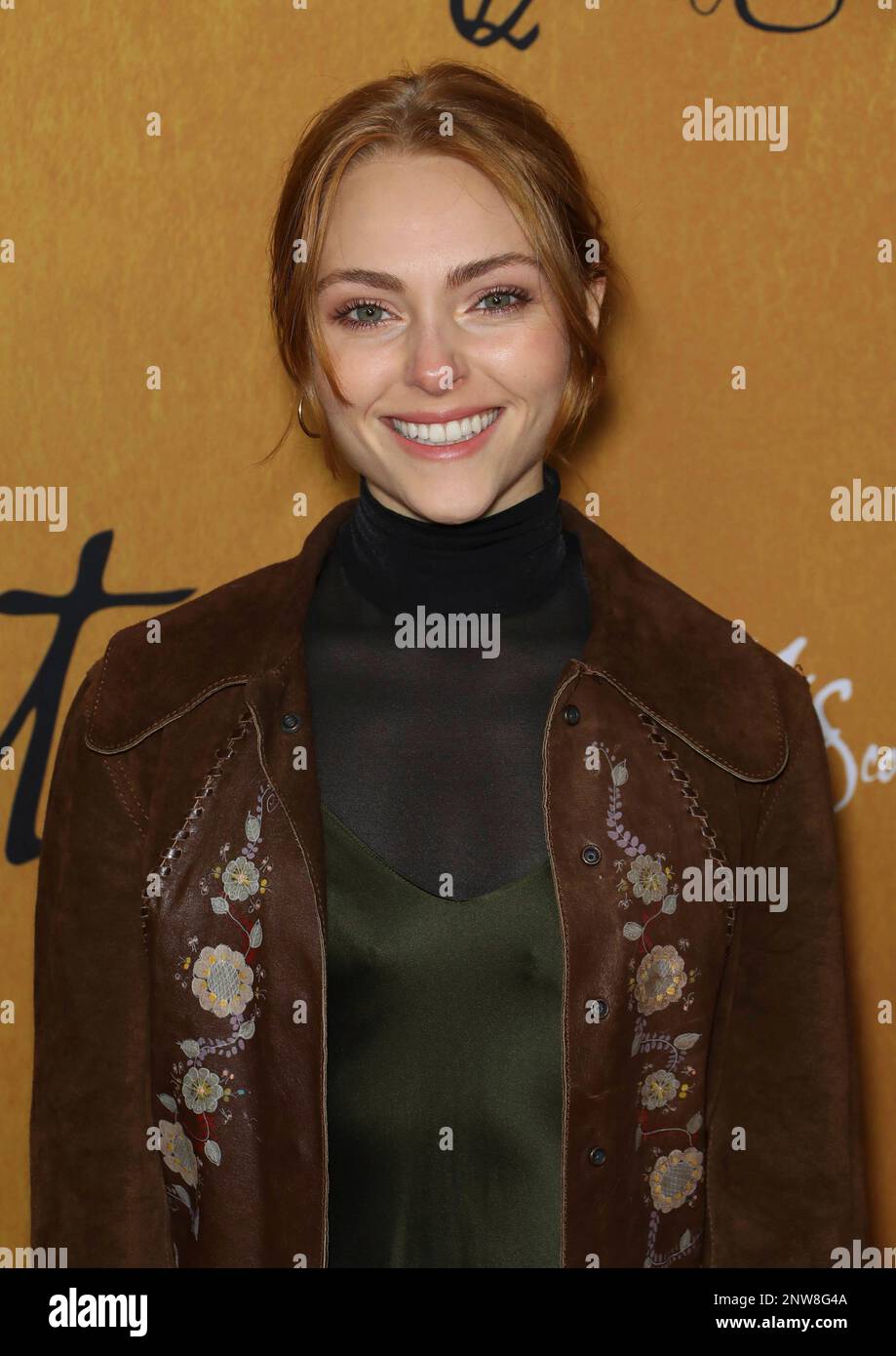 Photo by: John Nacion/STAR MAX/IPx 2018 12/4/18 AnnaSophia Robb at the