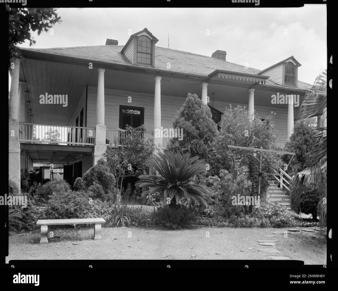 Chateau des Fleurs, New Orleans, Orleans Parish, Louisiana. Carnegie Survey of the Architecture
