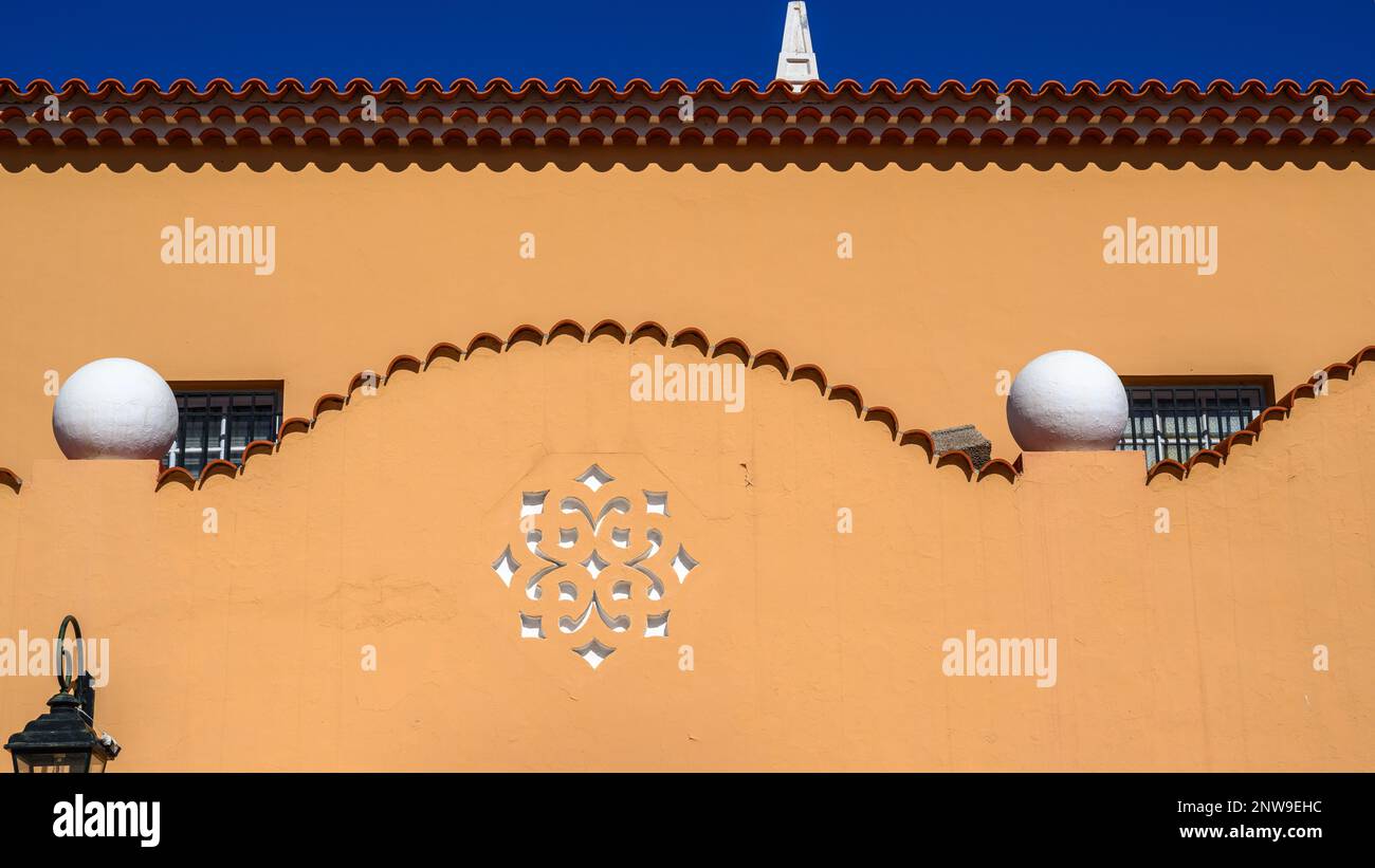 The distinctive tiled arches, white orbs and Moorish decoration of the historic Mercado De Nuestra Senora De Africa in Santa Cruz de Tenerife, Stock Photo