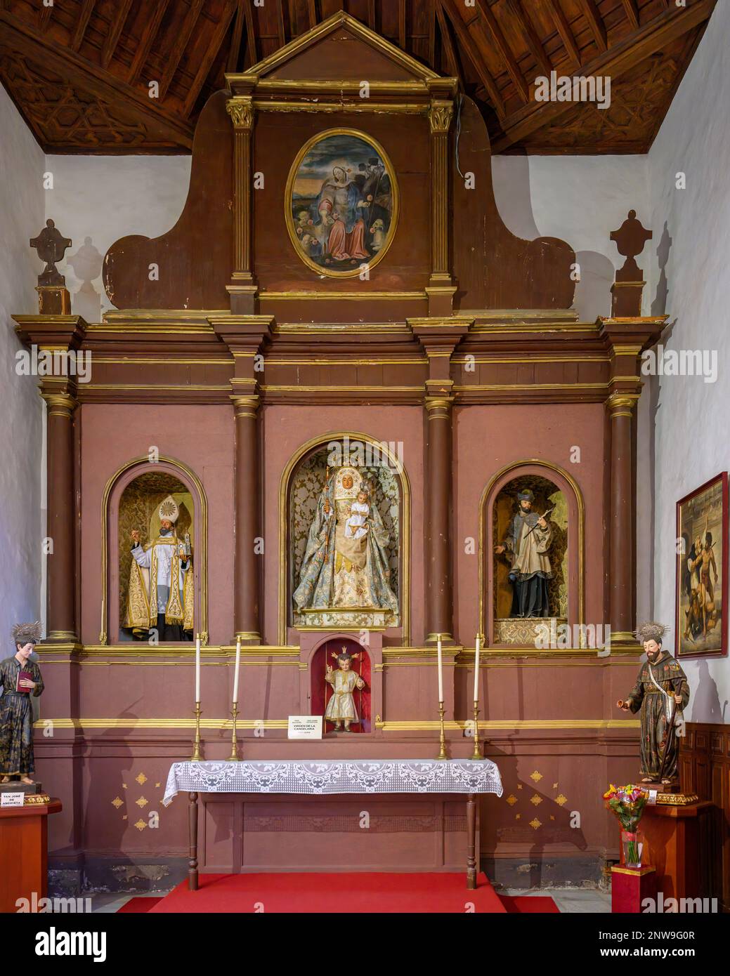 The Altar to the Virgin of the Candelaria in the Iglesia Nuestra Señora de la Concepción in Santa Cruz de Tenerife Stock Photo