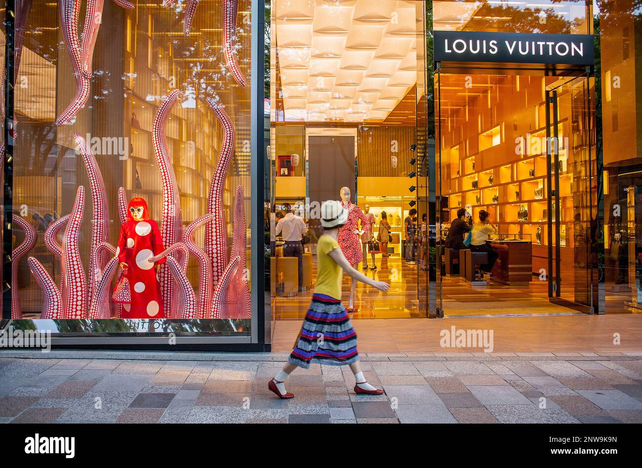 TOKYO, JAPAN - MAY 3RD, 2016. Exterior Of A Louis Vuitton Designer Store In  Omotesando, An Upscale Shopping District In Tokyo. Stock Photo, Picture and  Royalty Free Image. Image 56094736.