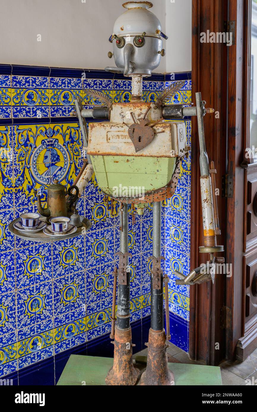 Mech Butler An unusual mechanical butler greets visitors to La Casa Museo Cayetano ...