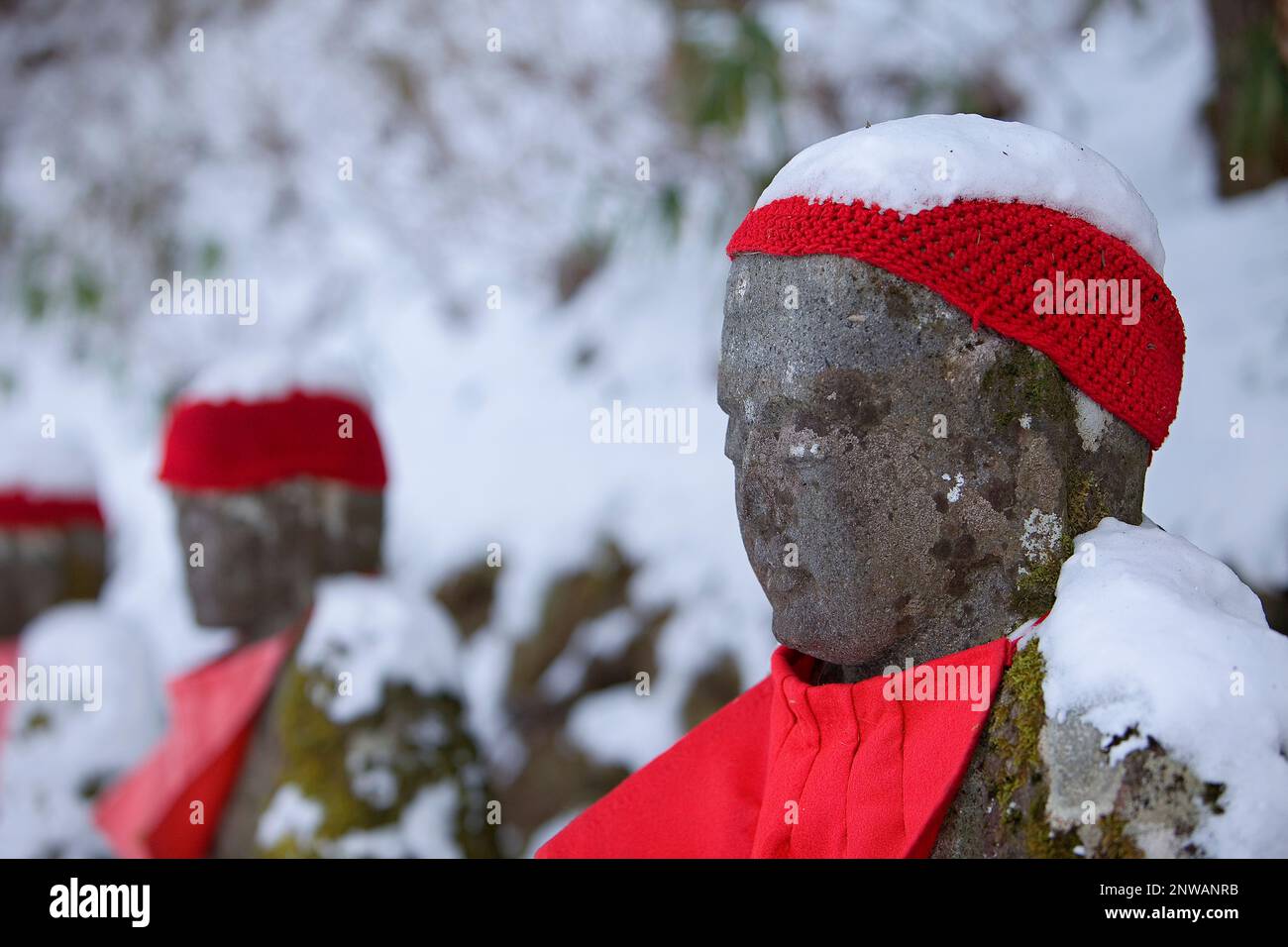 Narabijizo, Bakejizo, jizo stone statues,buddhist guardian deities in