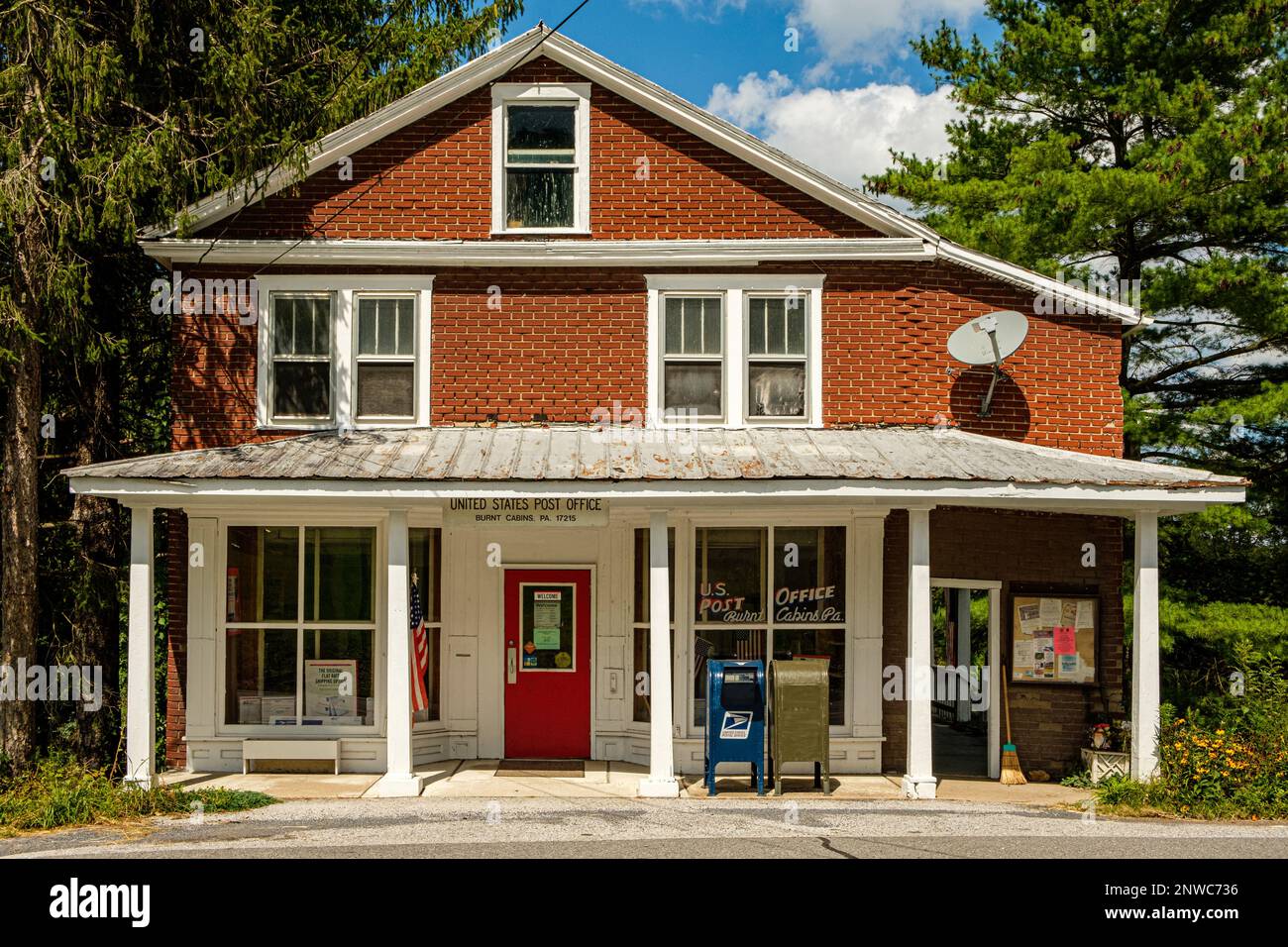 US Post Office, 233 Grist Mill Road, Burnt Cabins, Pennsylvania Stock Photo Alamy