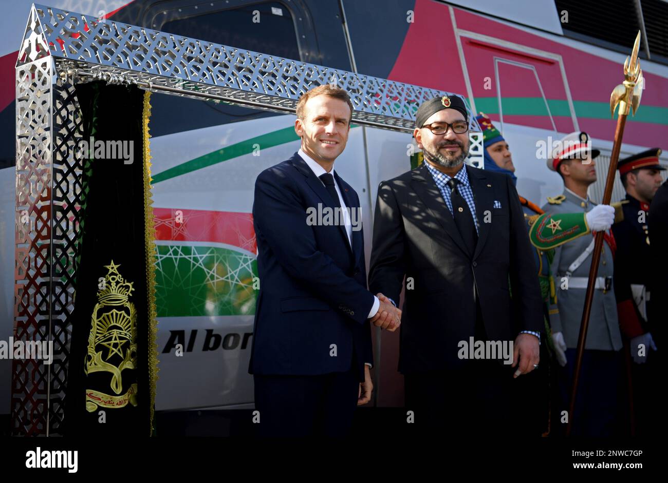 Moroccan King Mohammed VI Shake Hands With France's President Emmanuel ...