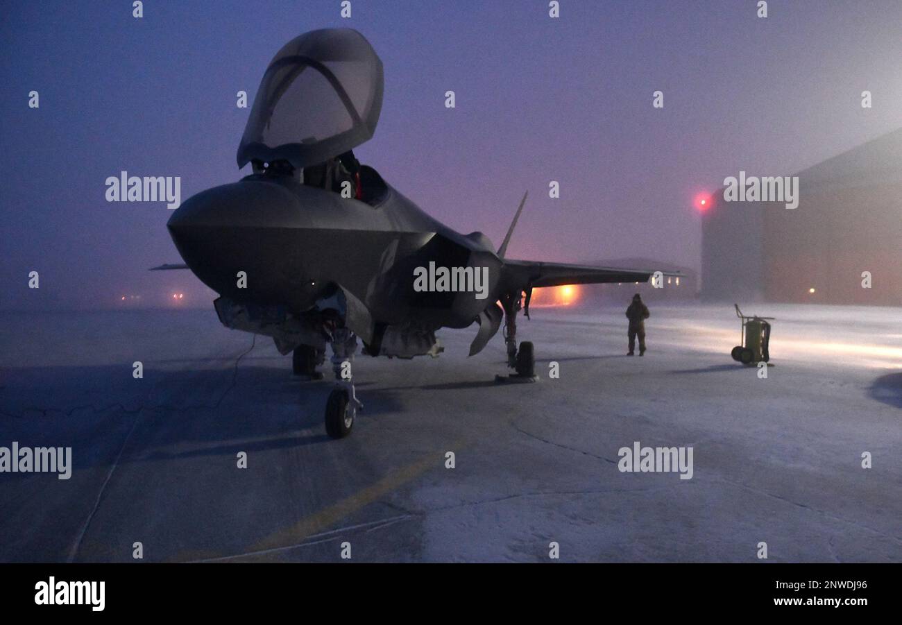 Airmen of the 41st Expeditionary Operations Group conduct engine runs ...