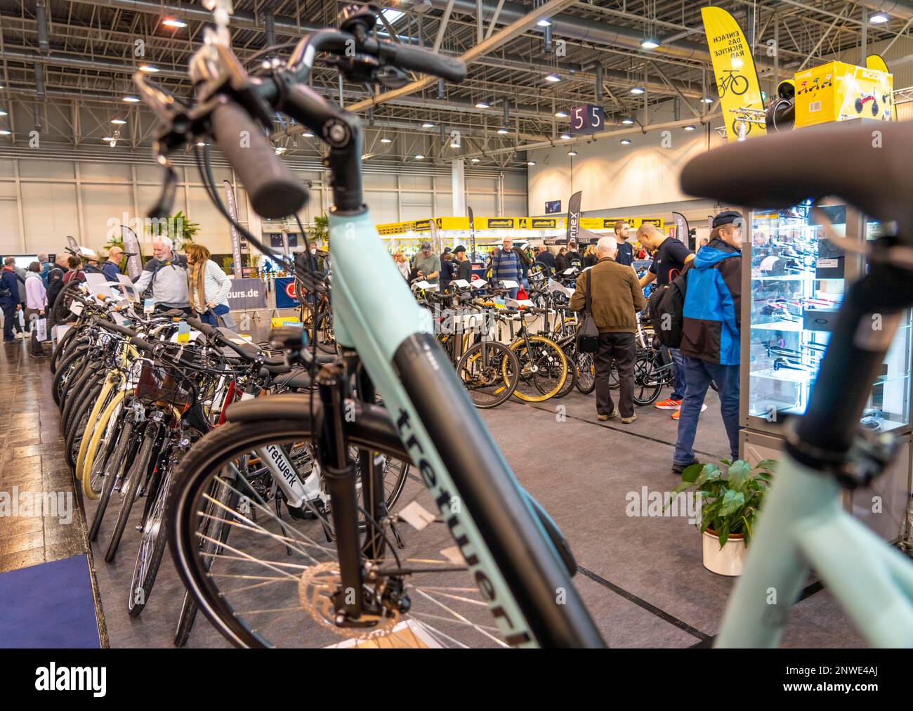 Fahrrad Essen, public fair in the halls of Messe Essen, dealers and ...