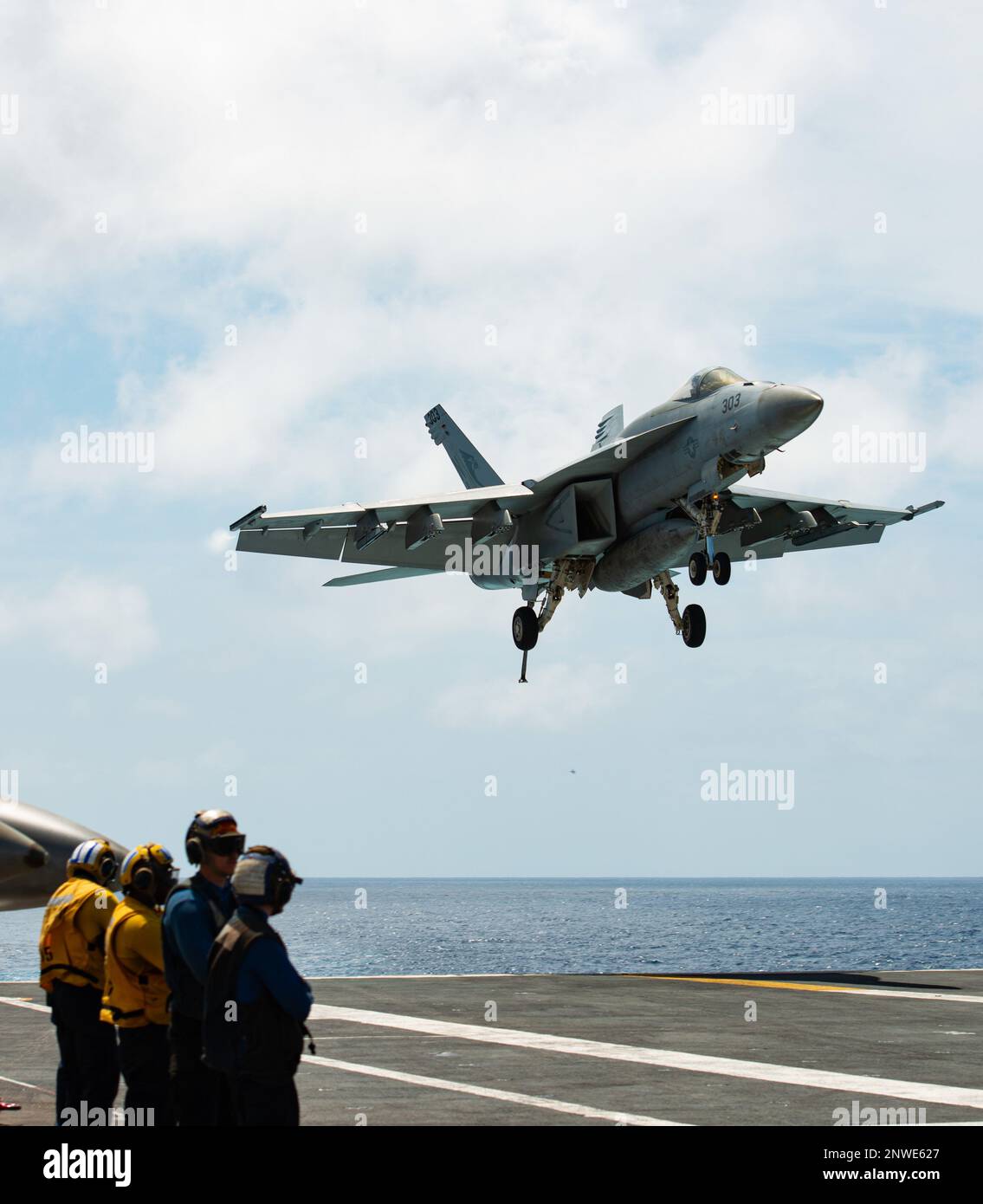 230217-N-WM182-1039 SOUTH CHINA SEA (Feb. 17, 2023) An F/A-18E Super ...