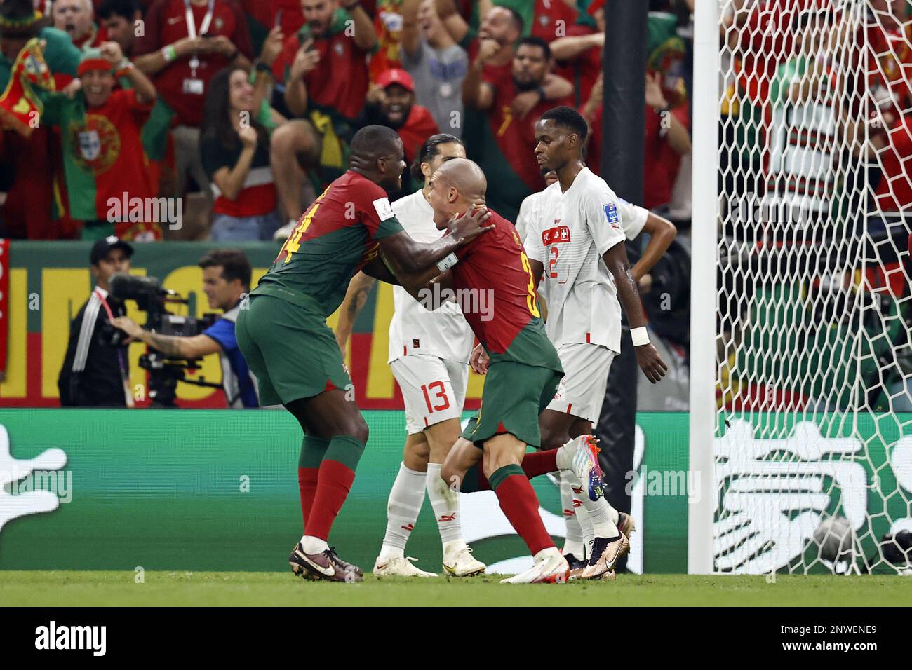 AL DAAYEN - (LR) William Carvalho of Portugal, Pepe of Portugal during the FIFA World Cup Qatar 2022 round of 16 match between Portugal and Switzerland at Lusail Stadium on December 6, 2022 in Al Daayen, Qatar. AP | Dutch Height | MAURICE OF STONE Stock Photo