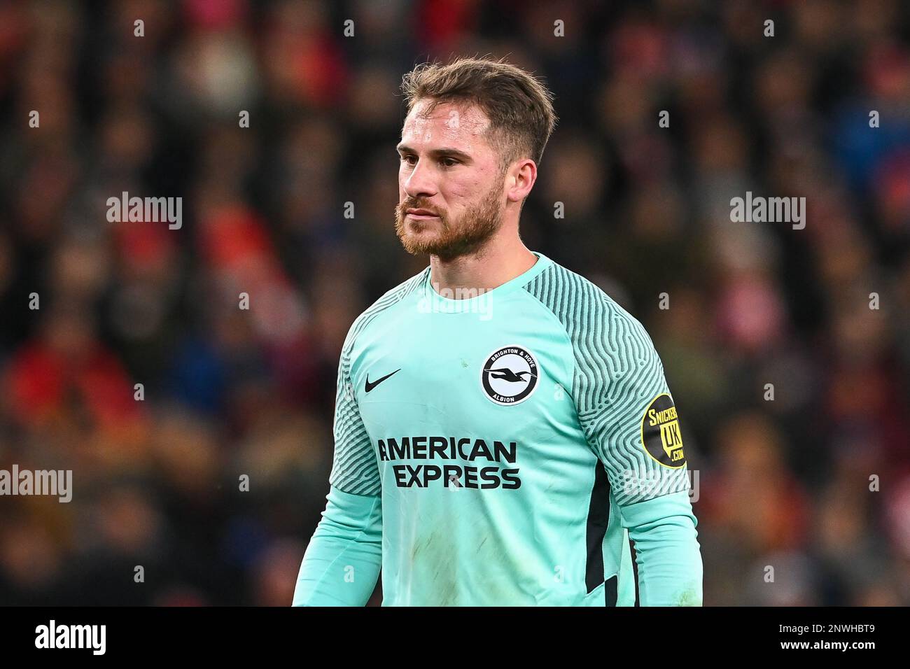 alexis-mac-allister-10-of-brighton-hove-albion-during-the-emirates