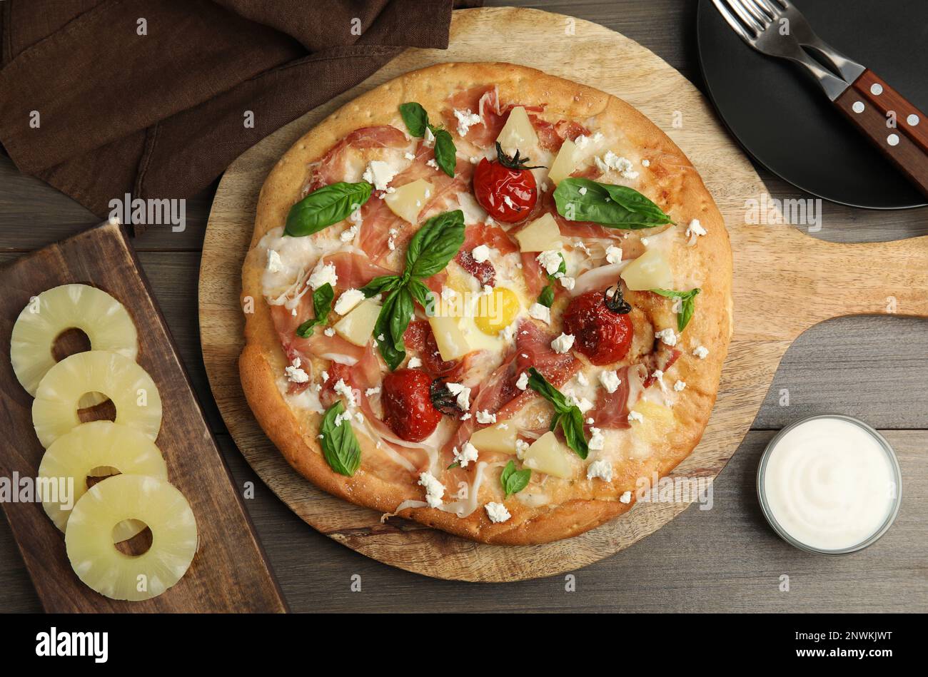 Grilled Pineapple and Prosciutto PIzza