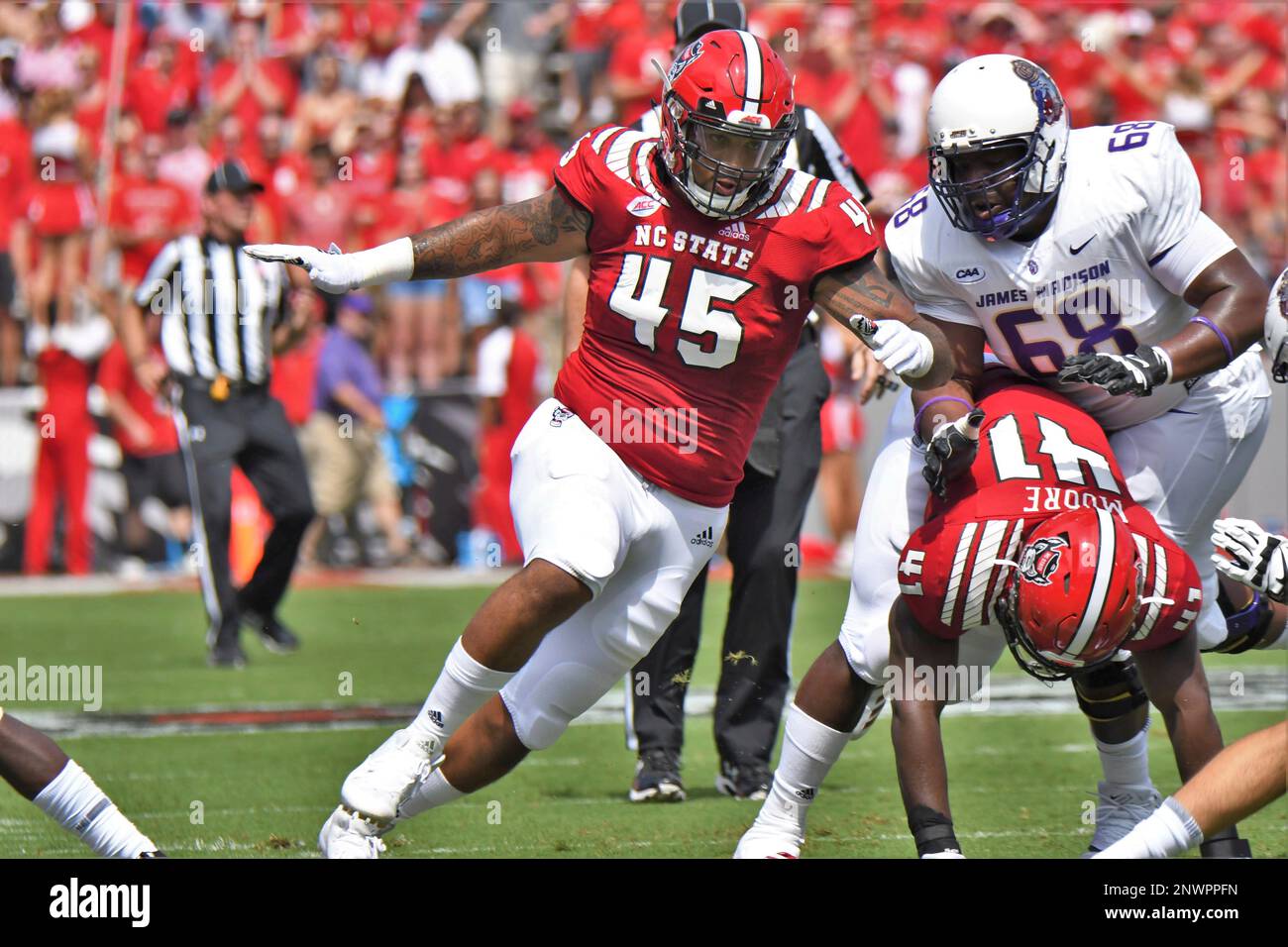 RALEIGH, NC - SEPTEMBER 01: NC State Wolfpack DE Darian Roseboro (45 ...