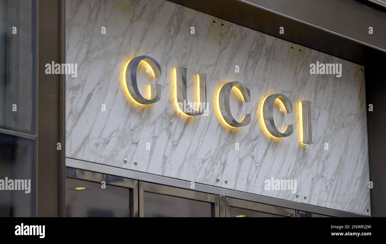 Gucci Store, Fifth Avenue - NYC🗽#gucci #guccibag #ny #nyc
