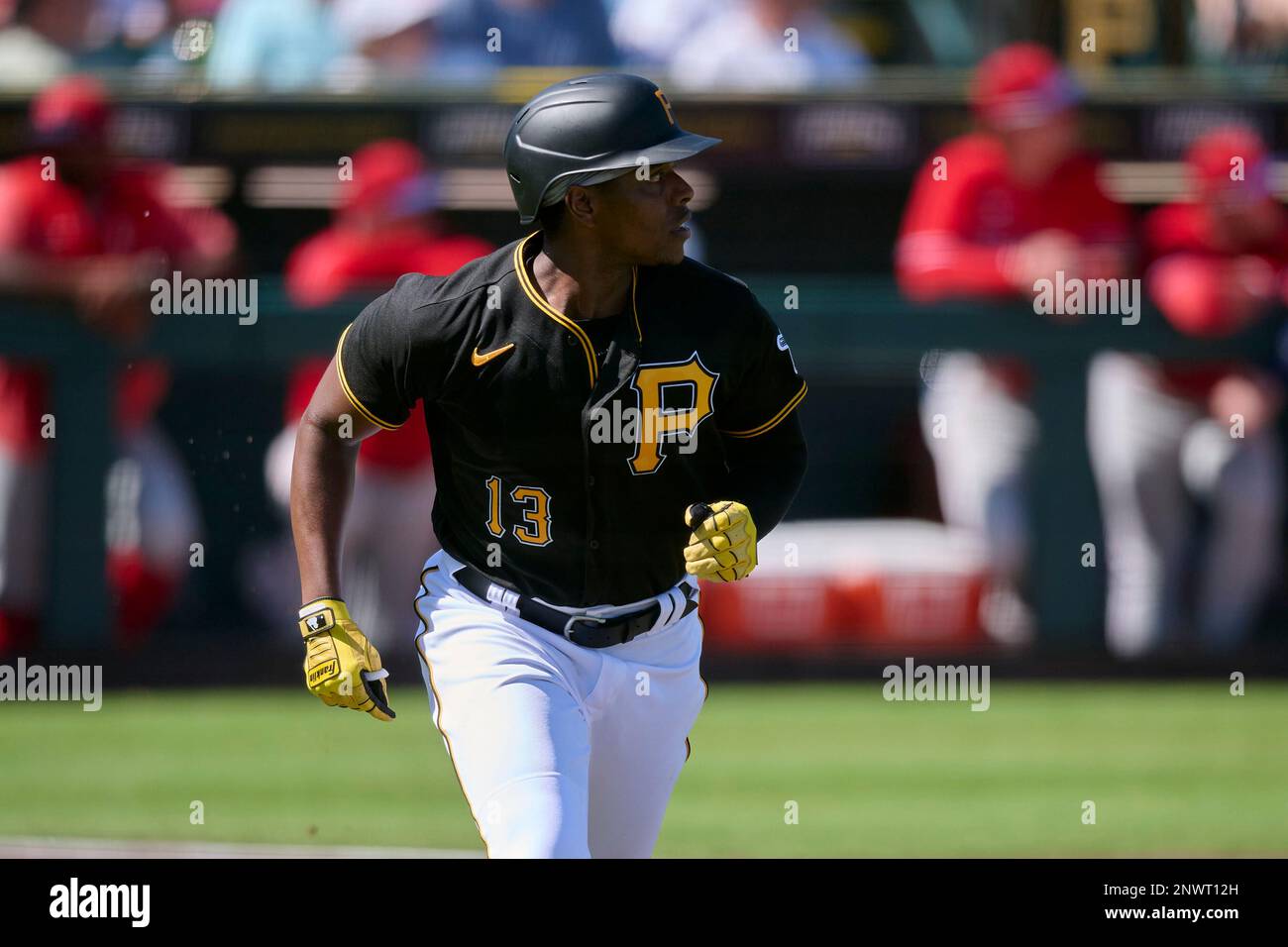 Pittsburgh Pirates Ke'Bryan Hayes (13) runs to first base during a