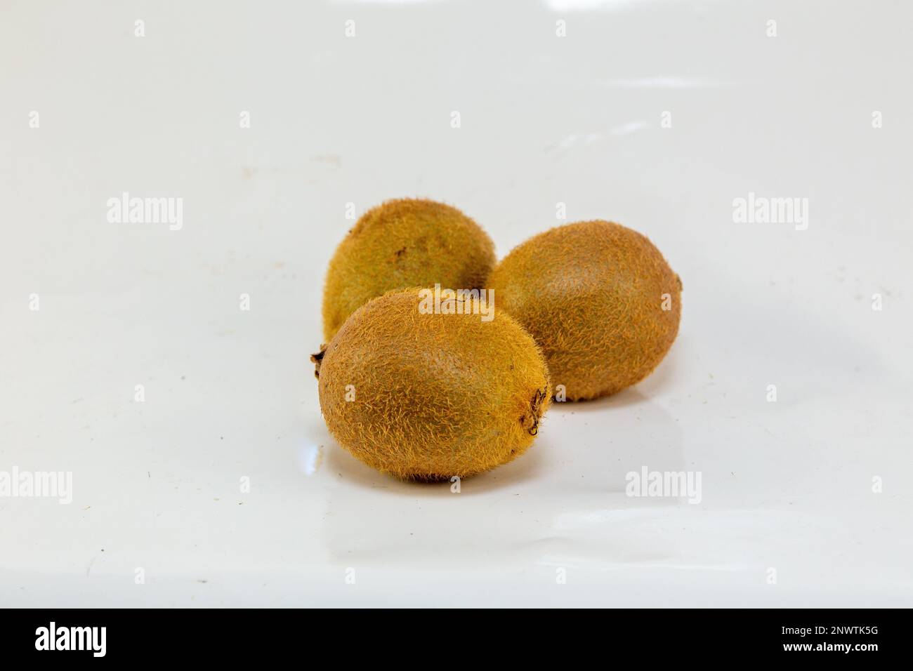 Golden kiwis hi-res stock photography and images - Alamy