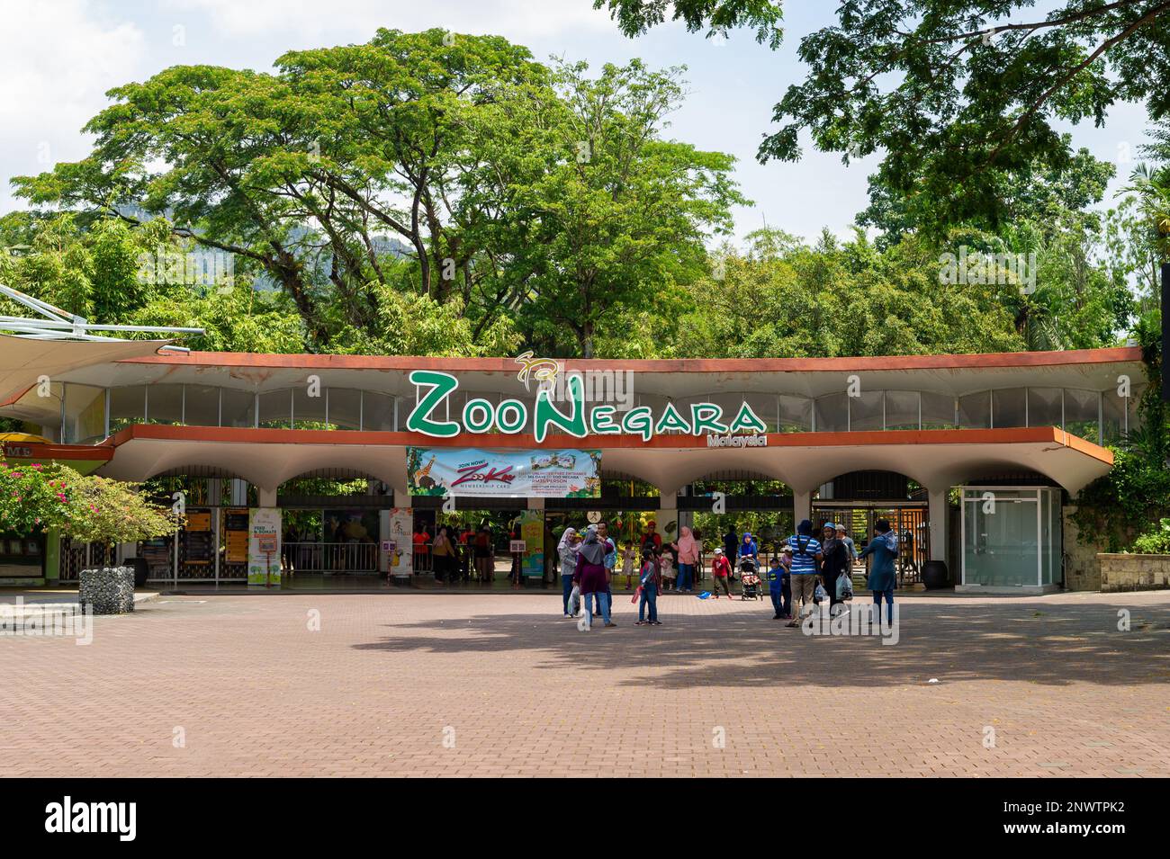 The Entrance to Zoo Negara, Kuala Lumpur, Malaysia Stock Photo Alamy
