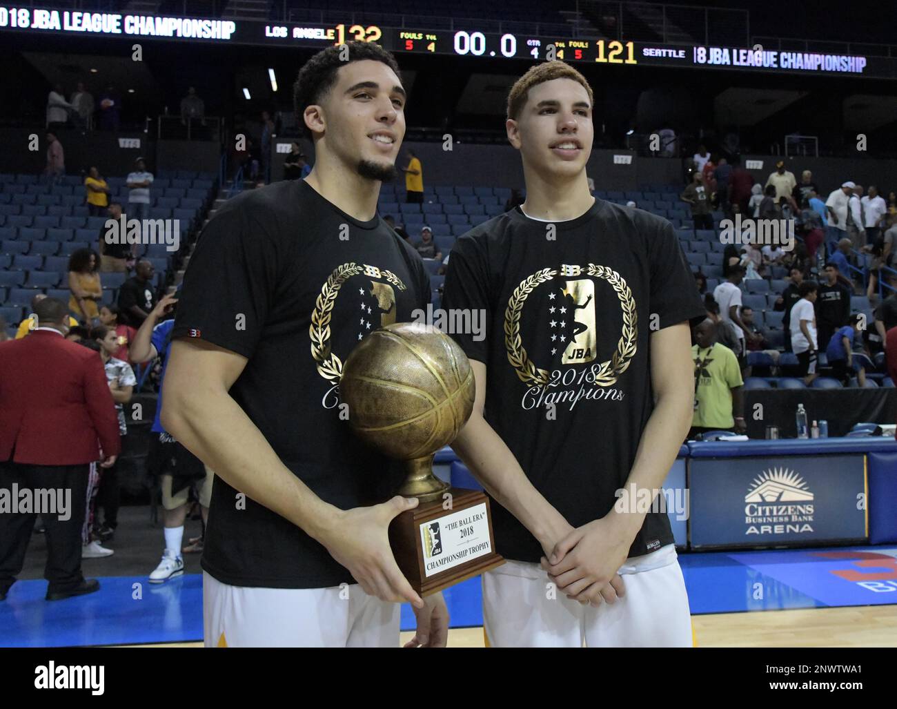 Los Angeles Ballers forward LiAngelo Ball (left) and brother and guard LaMelo  Ball pose with the