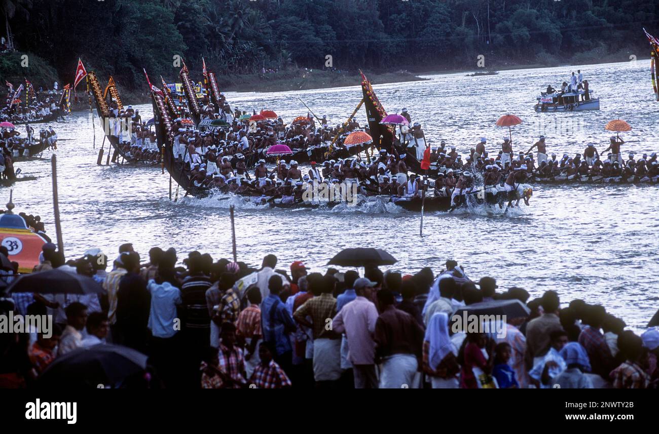 Crowded participants and Palliyodam boats in Boat Race at Aranmula, Kerala, South India, India