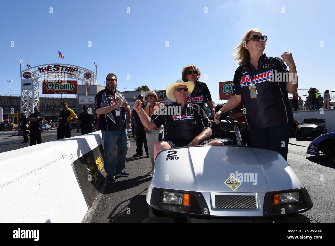 LAS VEGAS, NV - APRIL 08: Ken Black and wife Judy cheer on Greg ...