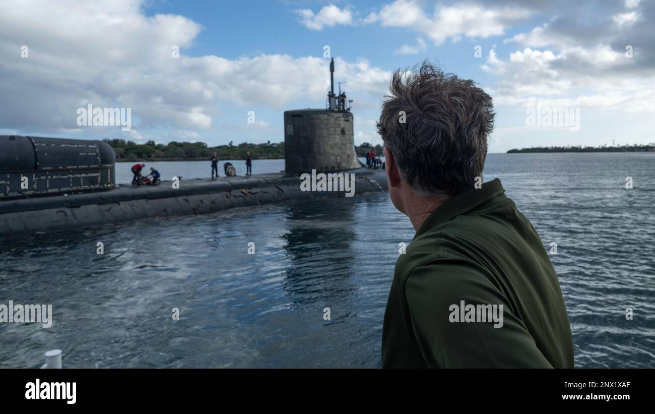 230115-N-EI510-0338 JOINT BASE PEARL HARBOR-HICKAM (Jan. 15, 2022) U.S. Representative Ed Case, Hawaii's First Congressional District, departs the Virginia-class fast-attack submarine USS North Carolina (SSN 777) after a tour of the boat off the coast of Pearl Harbor, Hawaii, Jan. 15, 2023. USS North Carolina is the fourth submarine of the Virginia-class; the first class designated and built post-Cold War in order to meet the challenges of the 21st century, and has improved stealth; sophisticated surveillance capabilities, and special warfare enhancements that enable it to meet the Navy's mult Stock Photo