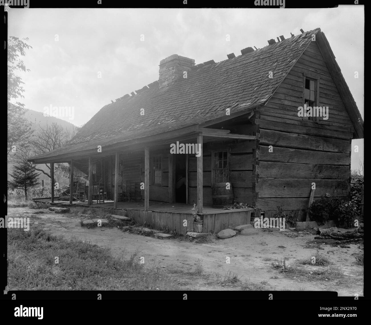 Gregg Log Cabin, Blowing Rock vic., Caldwell County, North Carolina. Carnegie Survey of the