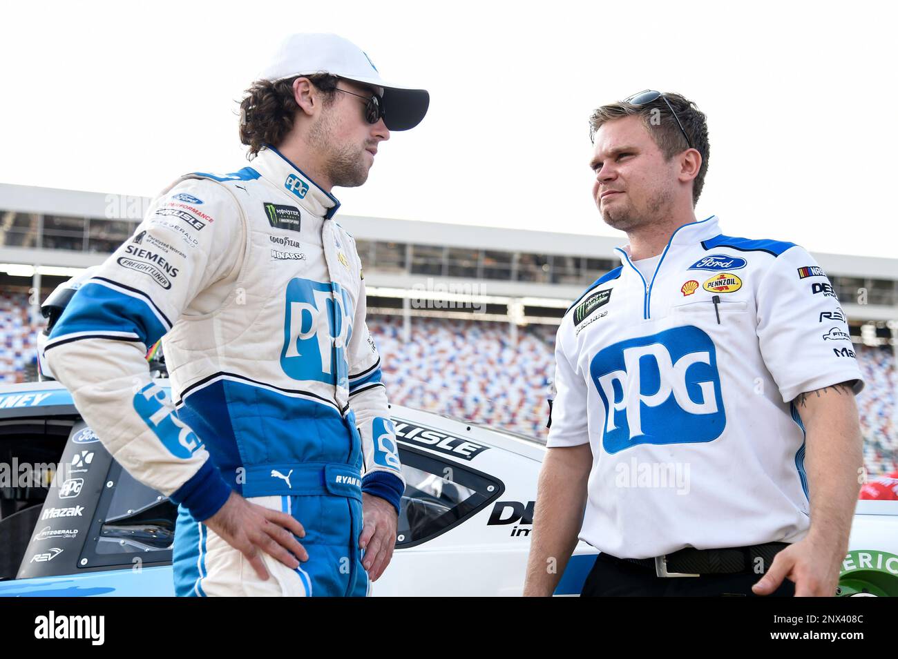 12 Ryan Blaney, Team Penske, Ford Fusion PPG during qualifying for