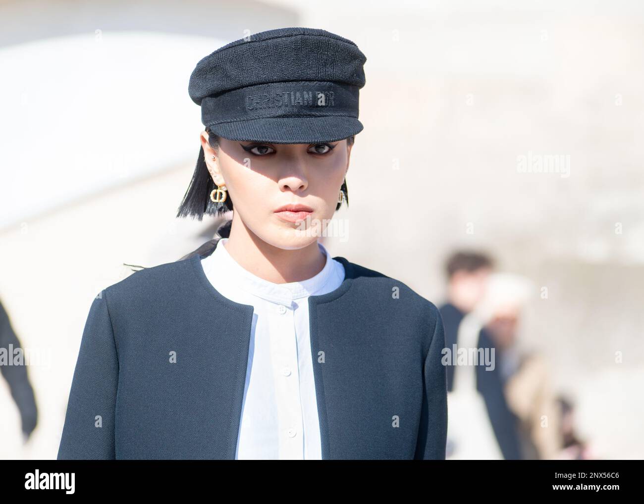 paris-france-28022023-a-guest-for-the-christian-dior-womenswear-fallwinter-2023-show-paris-fashion-week-february-28-2023-2NX56C6.jpg