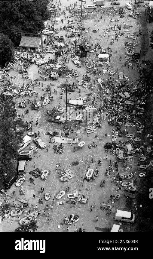 the-ramblin-raft-race-was-an-annual-memorial-day-weekend-race-on-the