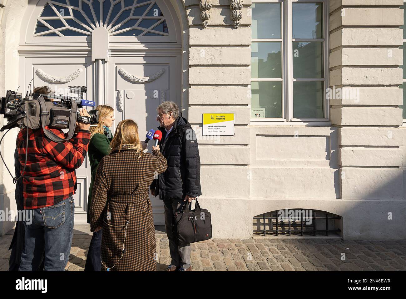 N-VA's group chairman Wilfried Vandaele is surrounded by press outside a meeting of the Flemish Government to discuss new rules to reduce nitrogen emissions, at the residence of the Flemish Minister-President in Brussels on Wednesday 01 March 2023. BELGA PHOTO JAMES ARTHUR GEKIERE Stock Photo