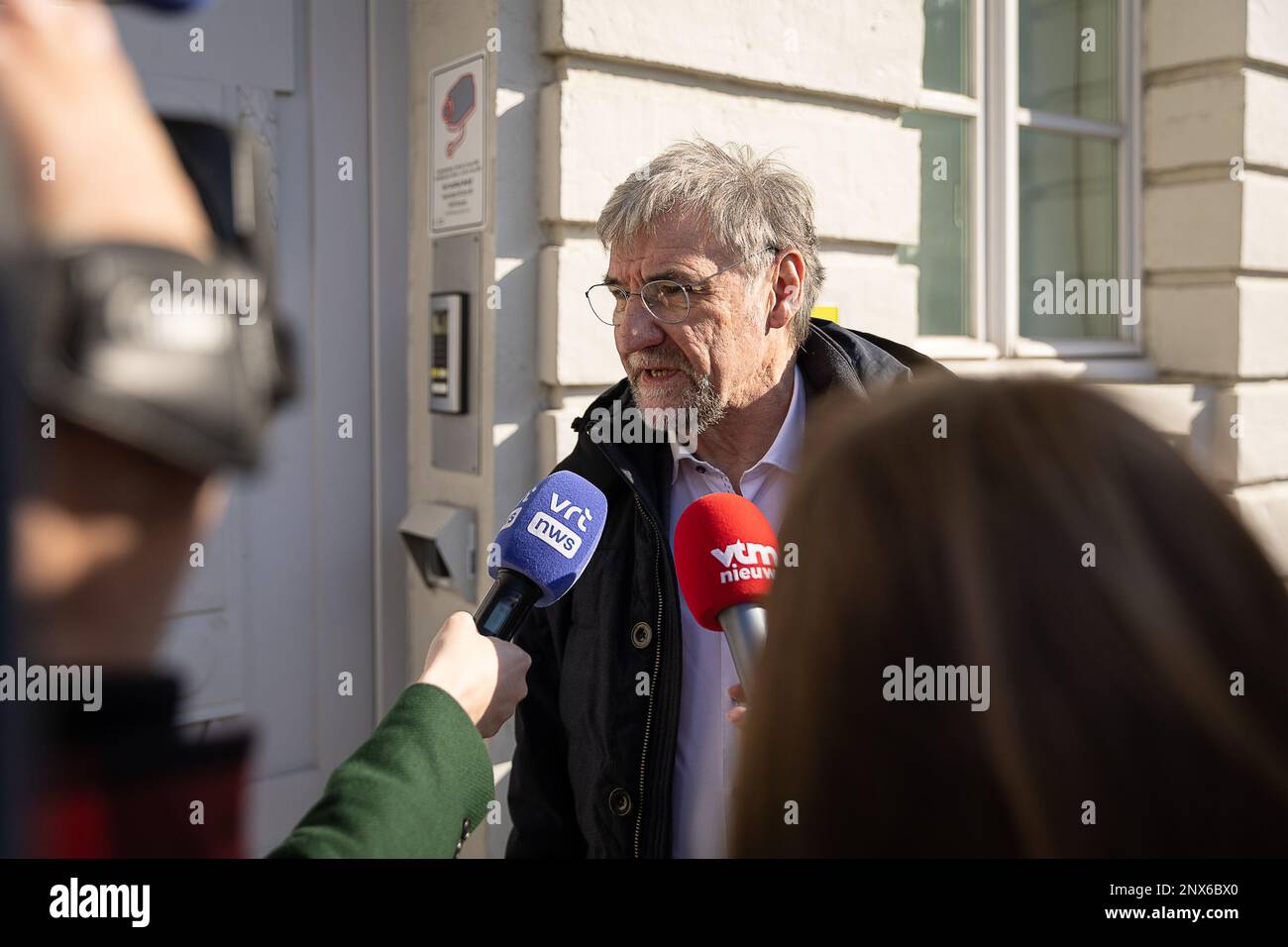 N-VA's group chairman Wilfried Vandaele talks to the press outside a meeting of the Flemish Government to discuss new rules to reduce nitrogen emissions, at the residence of the Flemish Minister-President in Brussels on Wednesday 01 March 2023. BELGA PHOTO JAMES ARTHUR GEKIERE Stock Photo