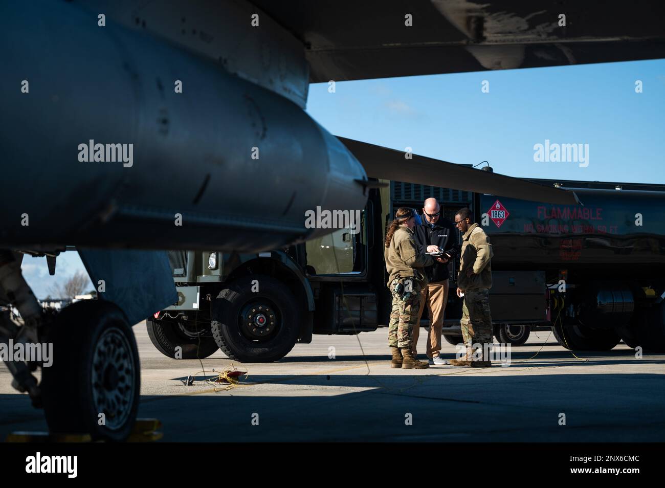 325th lrs hi-res stock photography and images - Alamy