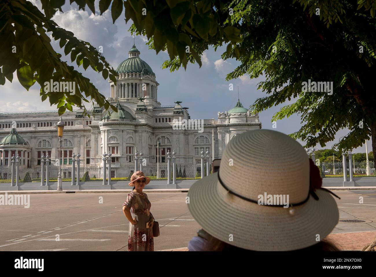 samakom Thailand, Bangkok, Ananta Samakom Throne Hall, built in Neo-Renaissance and  Neo-Classical styles, early 20th century, view of the dome Stock Photo -  Alamy