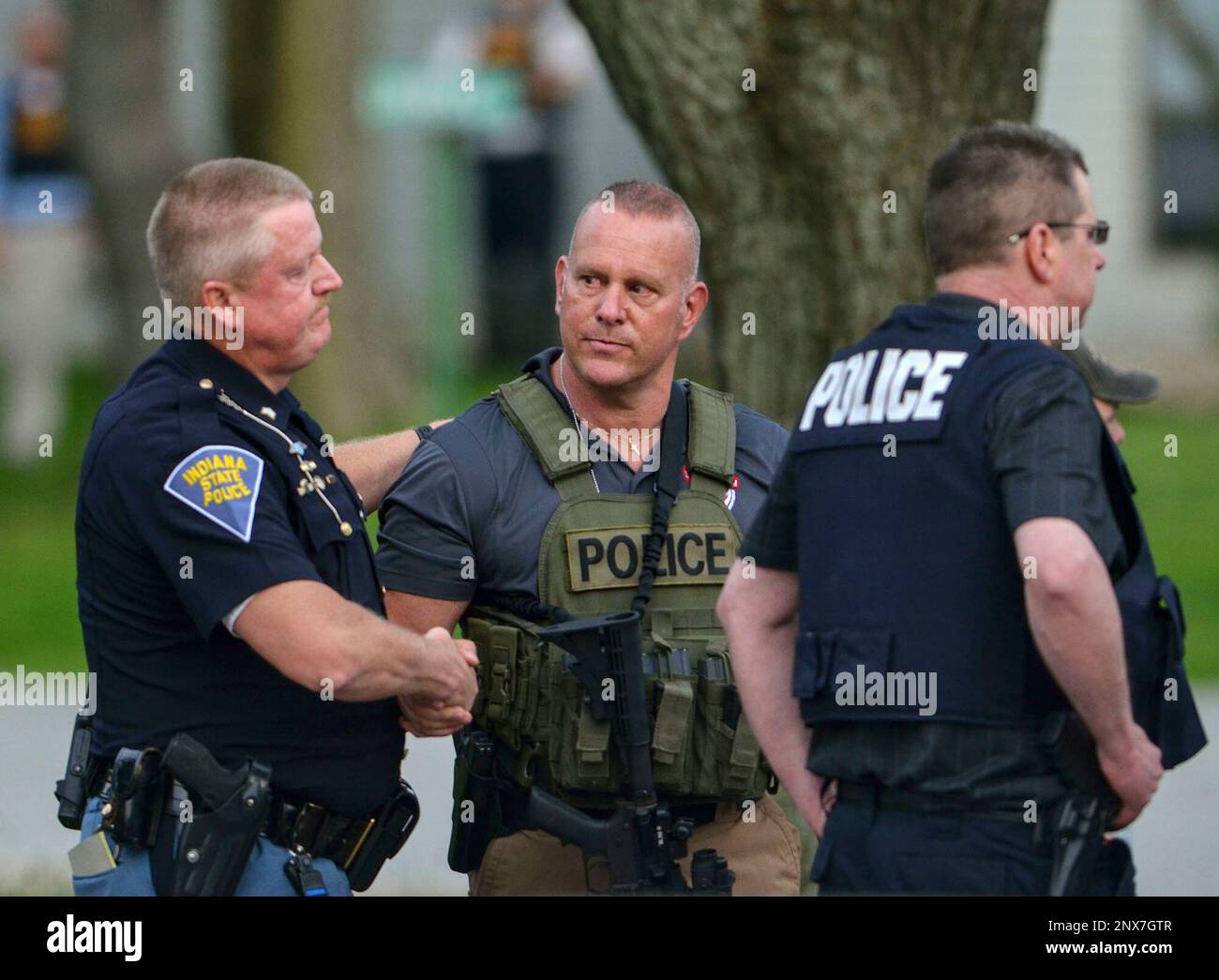 Indiana State Police Sgt. Joe Watts, left, consoles Terre Haute Chief ...