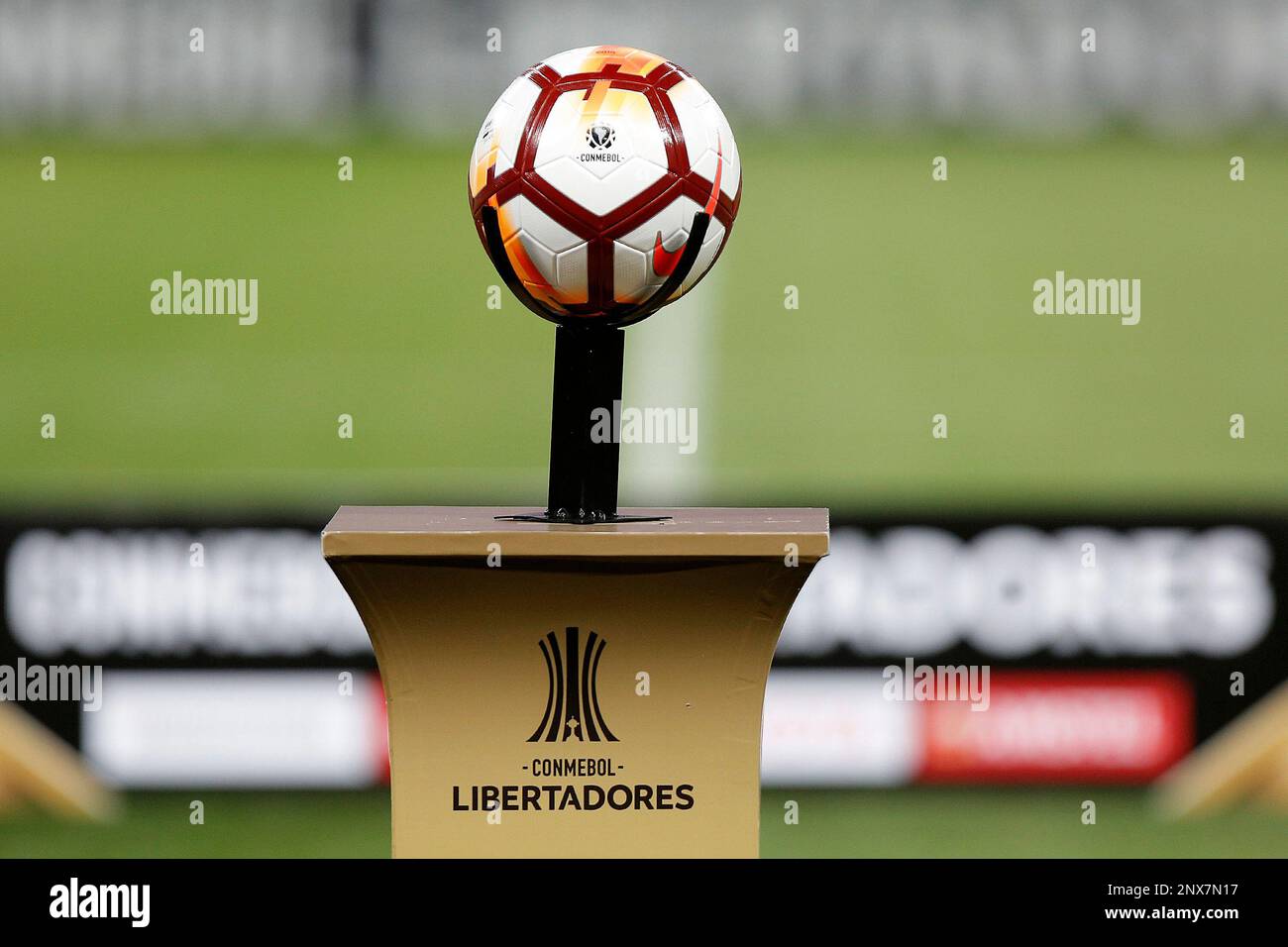 SÃO PAULO, SP - 03.05.2018: CORINTHIANS X INDEPENDIENTE - Emerson Sheik is  expelled during a match between Corinthians and Club Atlético Independiente  (Argentina), valid for the fourth round of group G of