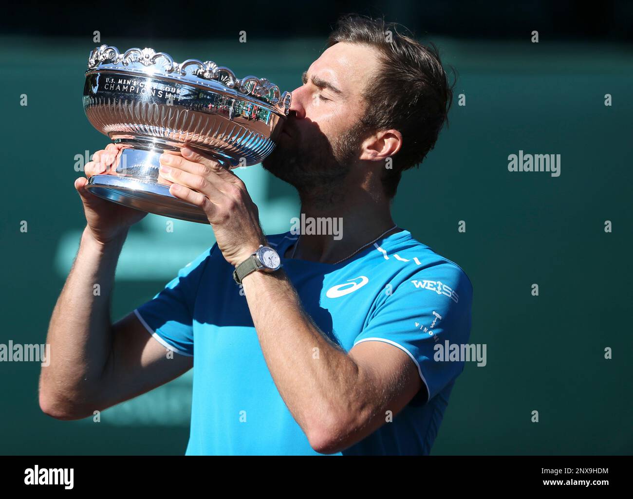 Steve Johnson poses with the U S Men #39 s Clay Court Championship tennis Steve Johnson poses with the U S Men #39 s Clay Court Championship tennis
