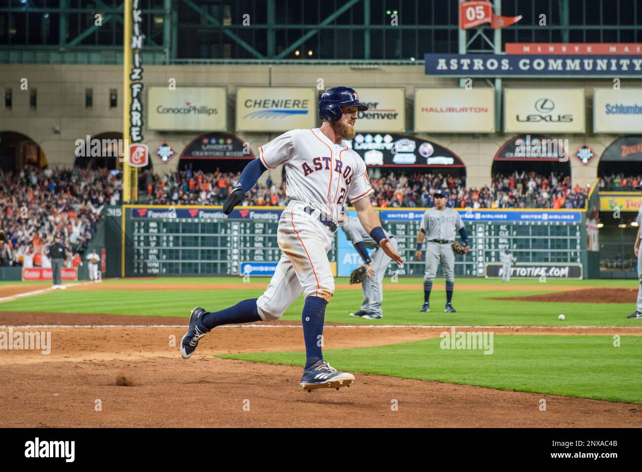 August 10, 2018: Houston Astros pinch runner Derek Fisher (21) takes a  leadoff during a Major League Baseball game between the Houston Astros and  the Seattle Mariners on 1970s night at Minute