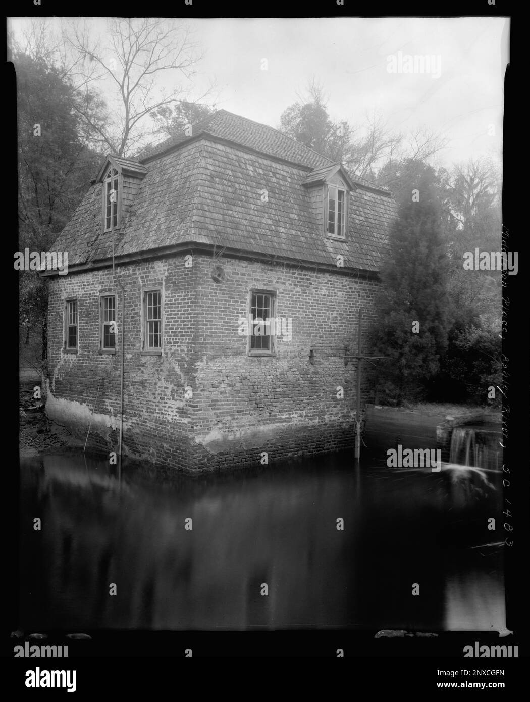 Middleton Place, Ashley River vic., Dorchester County, South Carolina. Carnegie Survey of the Architecture of the South. United States  South Carolina  Dorchester County  Ashley River vic, Brickwork, Mills, Rice industry. Stock Photo