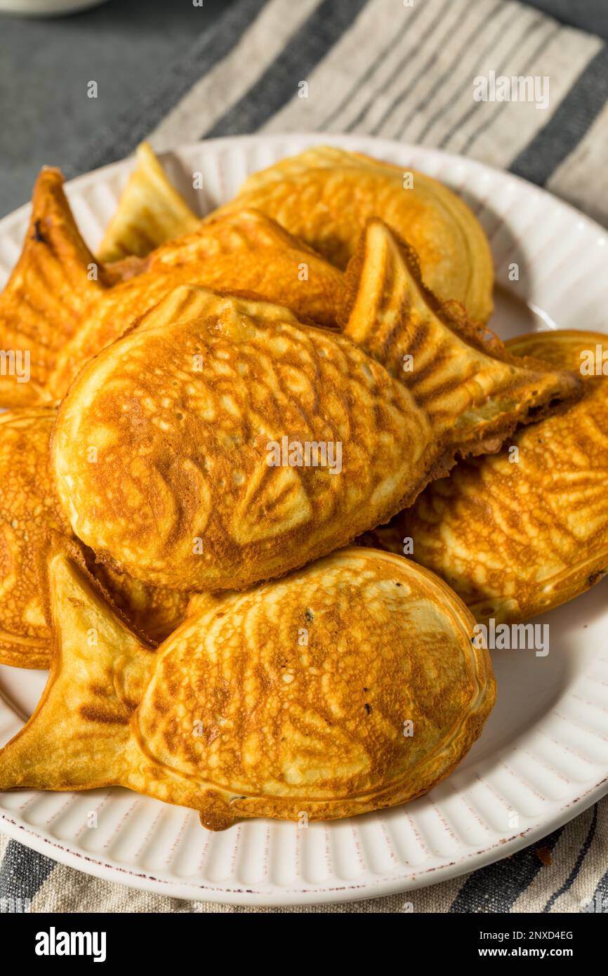 Homemade Japanese Taiyaki Fish Pastry with Bean Curd Stock Photo Alamy