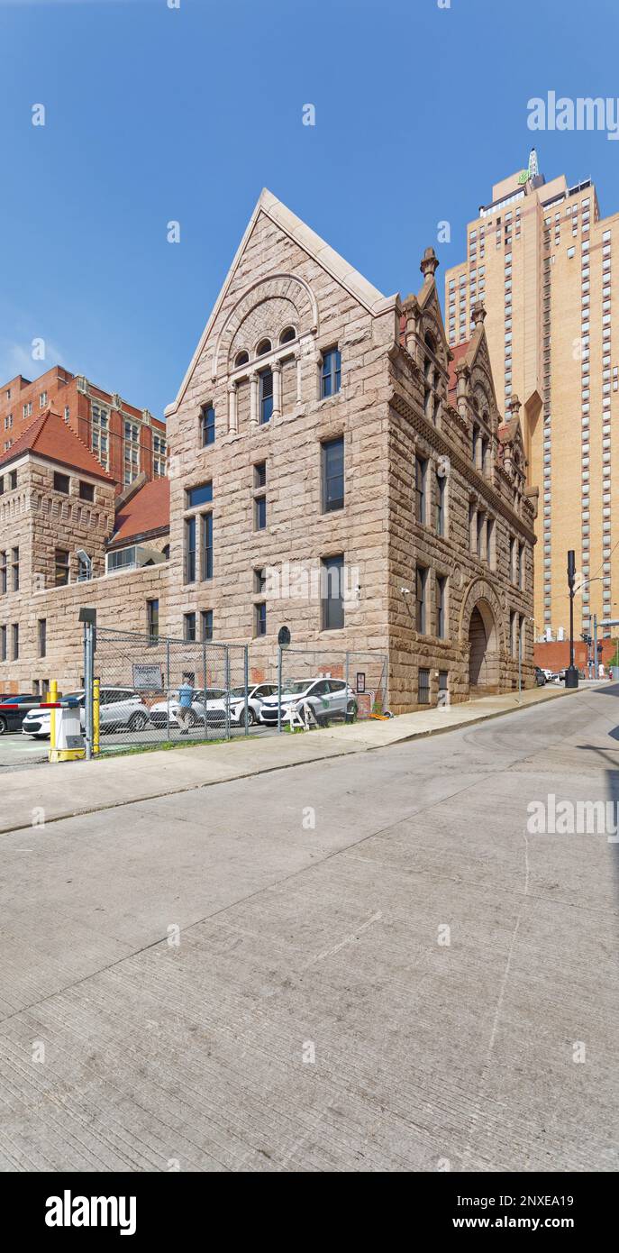 Pittsburgh Downtown: 542 Fourth Avenue, formerly Allegheny County Morgue, was designed in Richardsonian Romanesque. Stock Photo