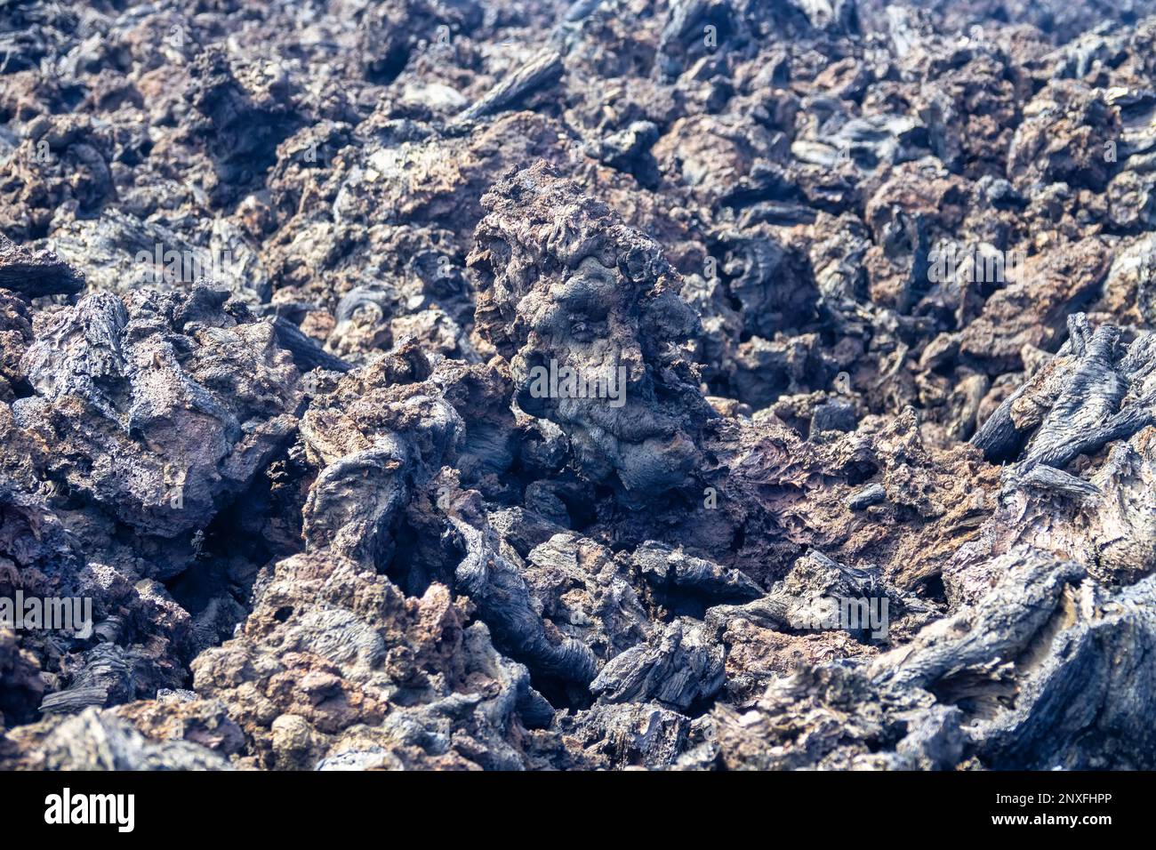 A variety of forms of basalt solidified lava (clinker, blocklava